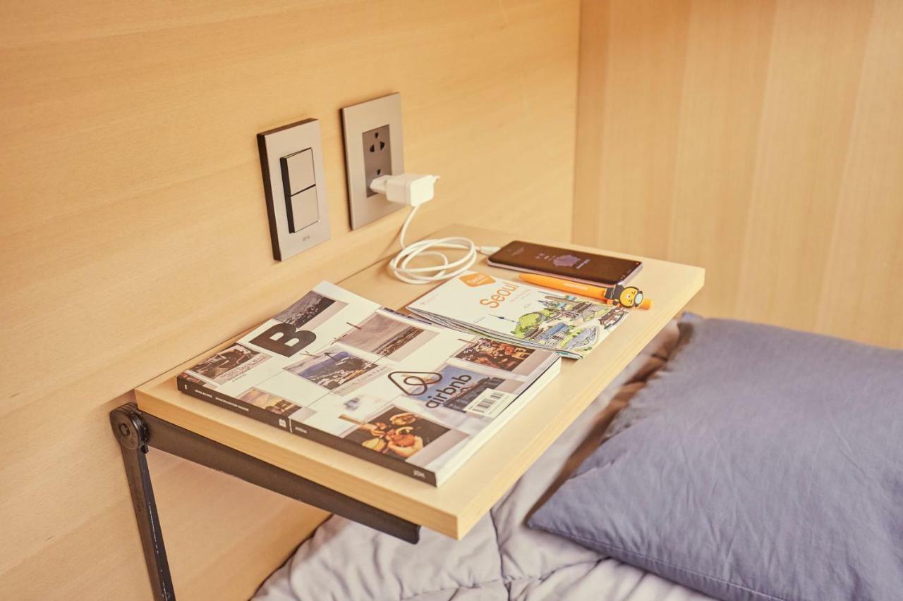 The Capsule Myeongdong Hostel Seul Exterior foto