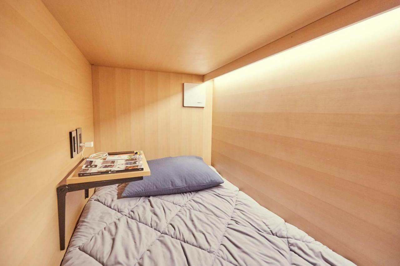 The Capsule Myeongdong Hostel Seul Exterior foto